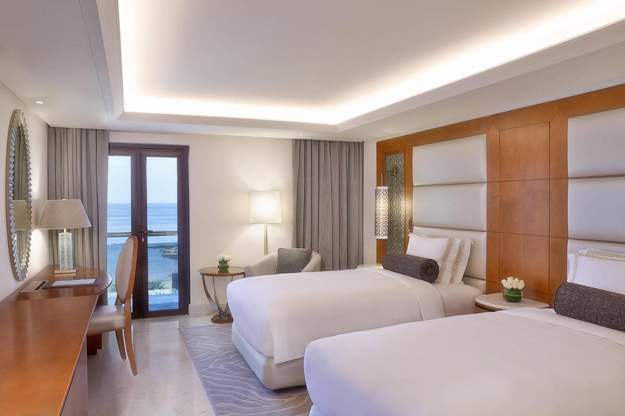 מוסקט Al Bustan Palace, A Ritz-Carlton Hotel מראה חיצוני תמונה Deluxe Room