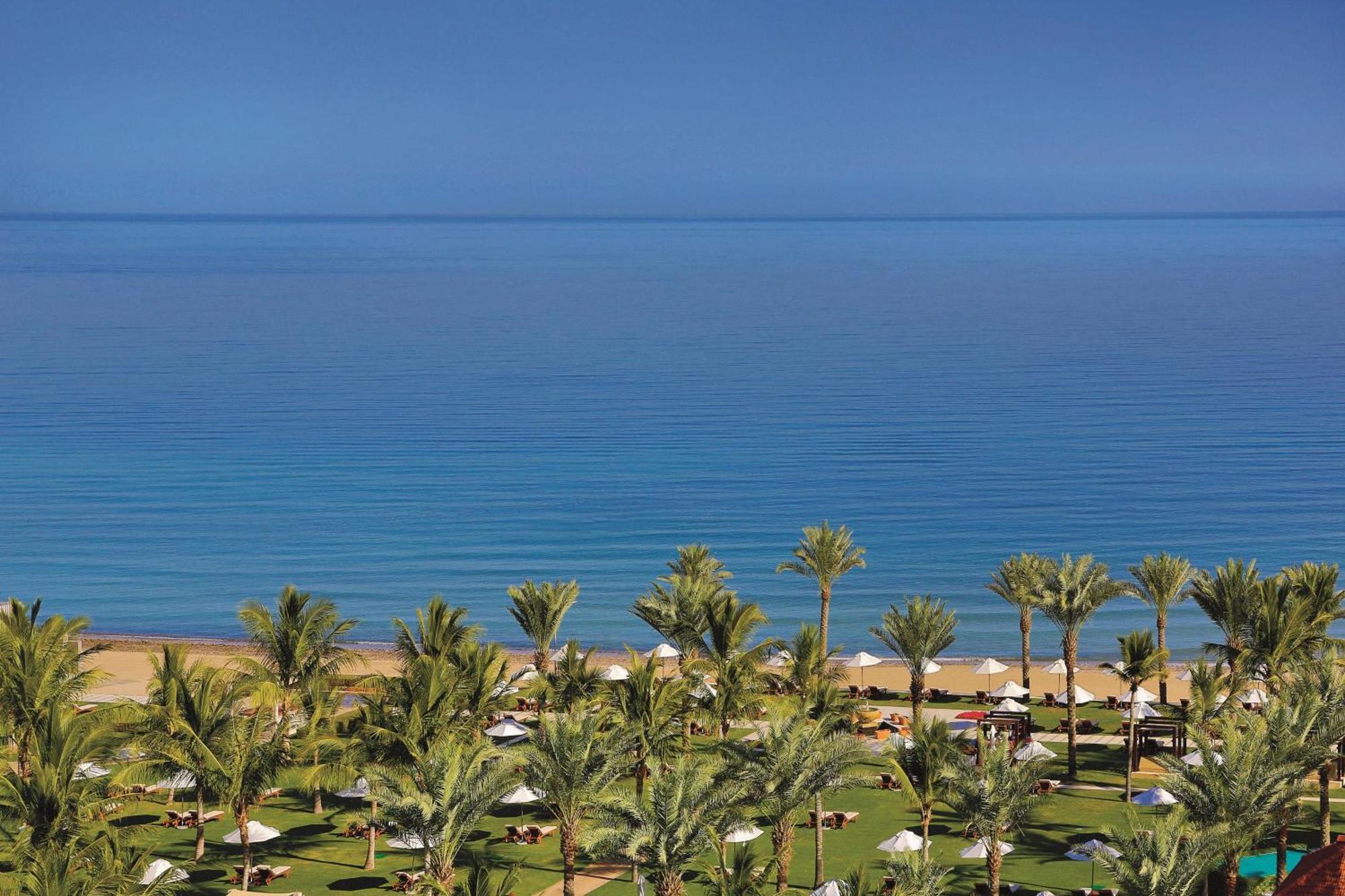 מוסקט Al Bustan Palace, A Ritz-Carlton Hotel מראה חיצוני תמונה The beach at the resort