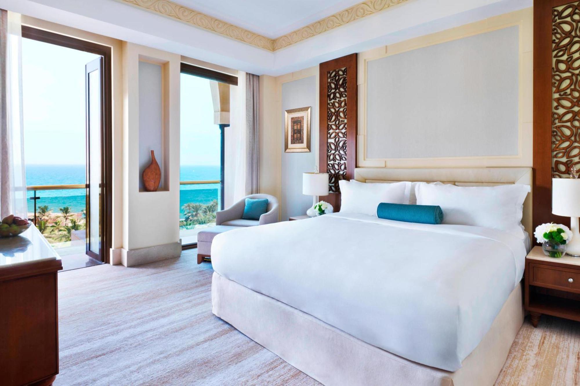מוסקט Al Bustan Palace, A Ritz-Carlton Hotel מראה חיצוני תמונה Deluxe Room