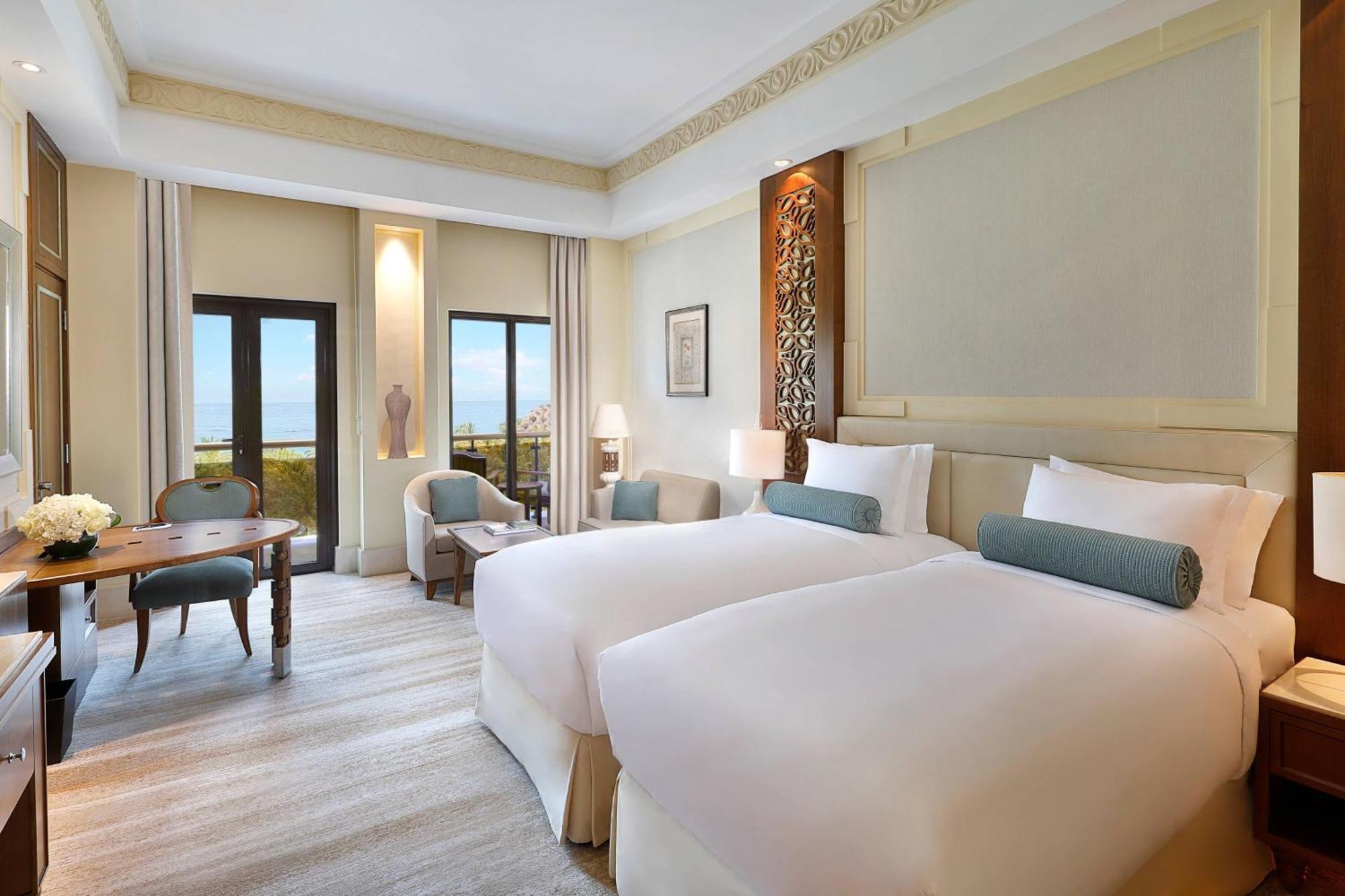 מוסקט Al Bustan Palace, A Ritz-Carlton Hotel מראה חיצוני תמונה Deluxe Room