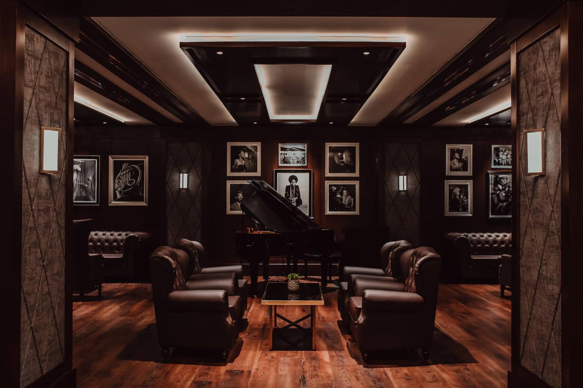 מוסקט Al Bustan Palace, A Ritz-Carlton Hotel מראה חיצוני תמונה The interior of the lounge