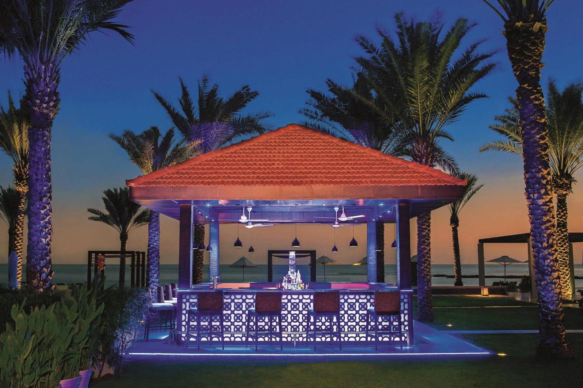 מוסקט Al Bustan Palace, A Ritz-Carlton Hotel מראה חיצוני תמונה The Cove