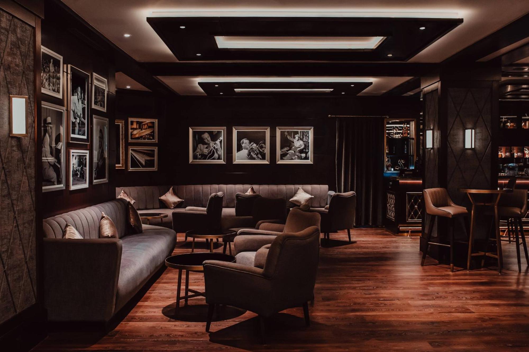 מוסקט Al Bustan Palace, A Ritz-Carlton Hotel מראה חיצוני תמונה The interior of the lounge